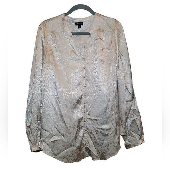 Torrid Women's Off White Blouse Size 1 - Picture 2 of 4